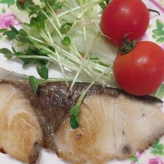 フライパンで！ ぶりの塩焼き♡